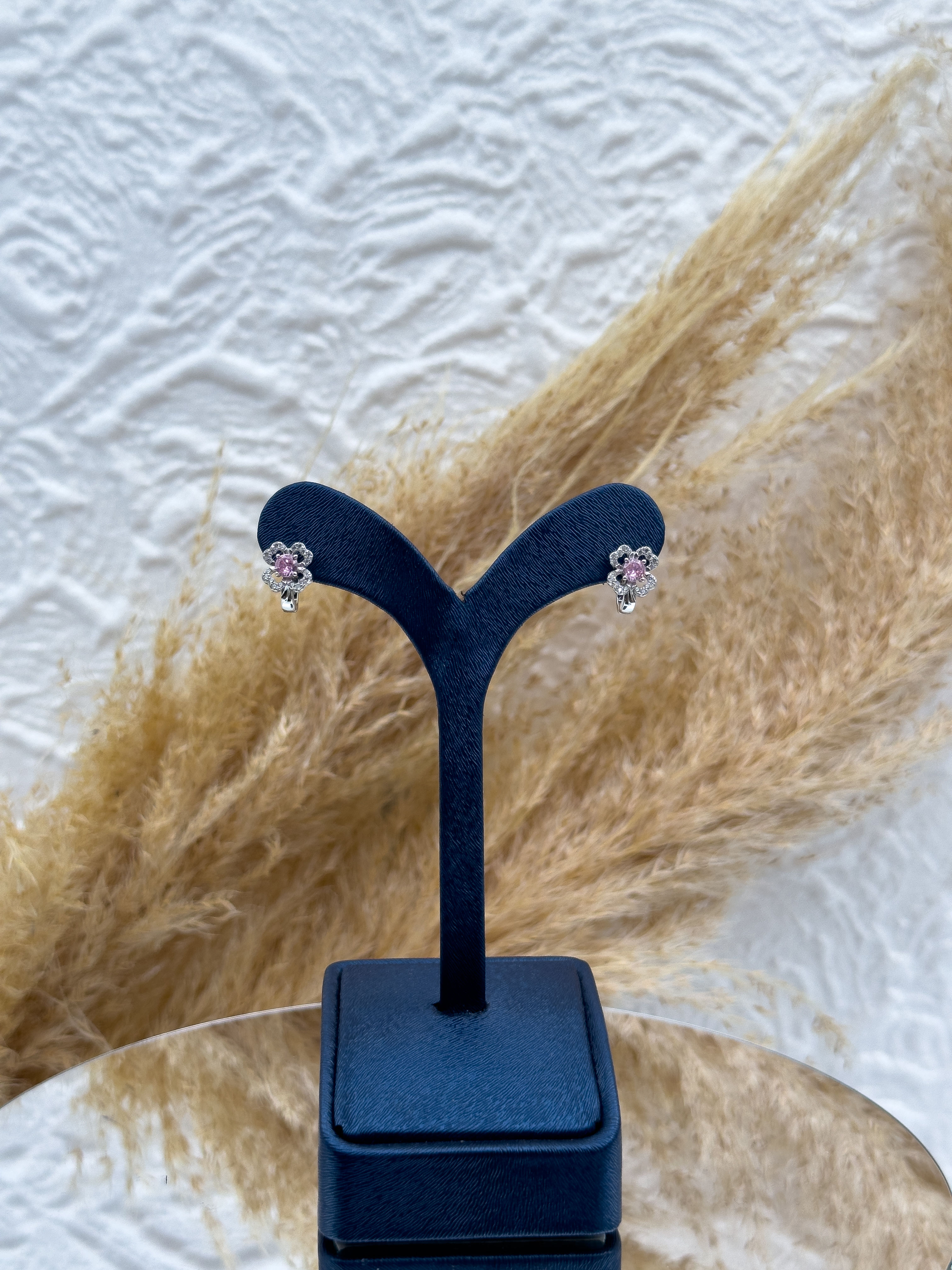 925 Ayar Gümüş Yonca Modeli Pembe Kuvars Taşlı Özel Tasarım Çocuk Küpesi